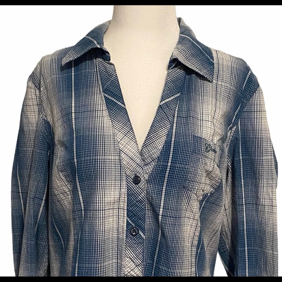 GUESS Plaid Button Down Shirt V-Neck Size XL - Picture 2 of 6